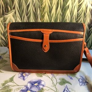 Dooney & Bourke Bags - Dooney& Bourke Vintage Crossbody Purse Dooney & Bourke Bags - Dooney& Bourke Vintage Crossbody Purse